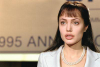 安潔莉娜裘莉 Angelina Jolie 個人劇照 2003Beyond Borders (2).jpg
