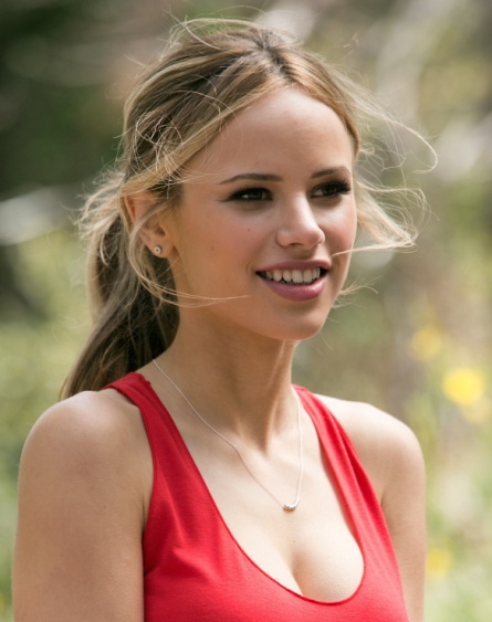 荷絲頓塞奇 Halston Sage 荷絲頓塞奇 Halston Sage