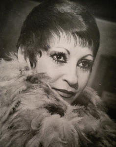 瑪莉亞尼維斯 María Nieves 瑪莉亞尼維斯 María Nieves