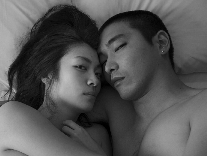 激情尺度堪稱從影之最!柄本佑【火口的二人】揉胸摸陰色氣滿 激情尺度堪稱從影之最!柄本佑【火口的二人】揉胸摸陰色氣滿