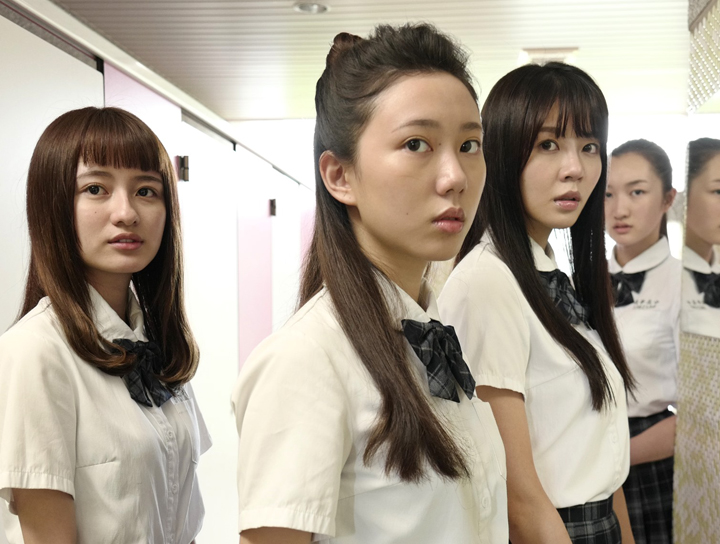 現役啦啦隊女孩黑化,陳怡叡新片耍心機改當校園「女王蜂」 現役啦啦隊女孩黑化,陳怡叡新片耍心機改當校園「女王蜂」