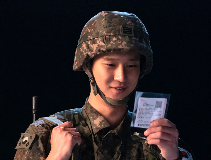 57億頭彩竟飄向「北方」!【樂透大作戰】爆笑空降南韓票房冠軍 57億頭彩竟飄向「北方」!【樂透大作戰】爆笑空降南韓票房冠軍