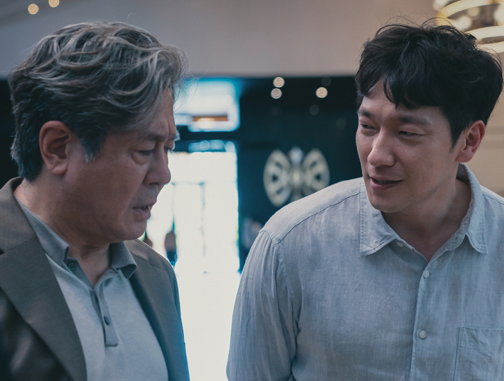 傳奇影帝崔岷植太強大!迷弟孫錫久合作「地下菁英」直喊:家族的榮耀! 傳奇影帝崔岷植太強大!迷弟孫錫久合作「地下菁英」直喊:家族的榮耀!