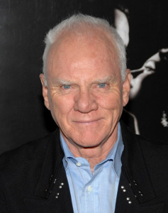 麥爾坎邁道威爾	 Malcolm McDowell