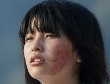 新生代美少女三根梓遭火吻　不怕醜上鏡演出超敬業