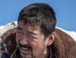 皇上以羊圈為床、翻牆躲藏搏命演出　陳建斌：都拍成武打片了！