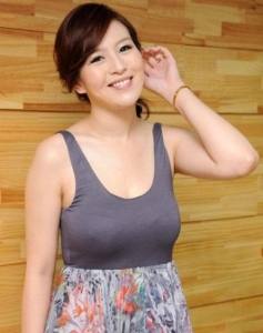 劉品言 Esther Liu