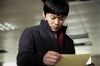 曹政奭 Jo Jung-suk 個人劇照 s_002【奪命頭條】劇照_曹政奭飾演記者角色，透露窩在家一直看新聞報導.jpg