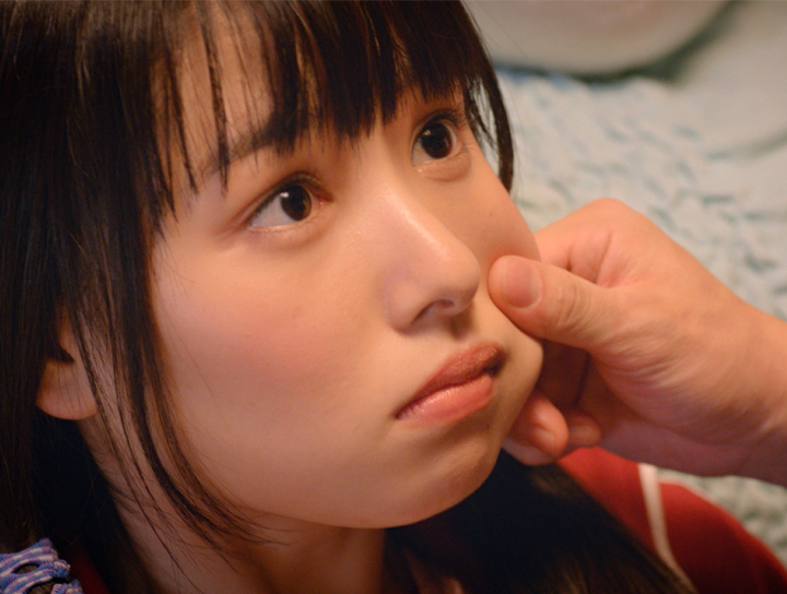 日本少女漫改電影又有新招！平野紫耀霸氣秀「180度旋轉門咚」