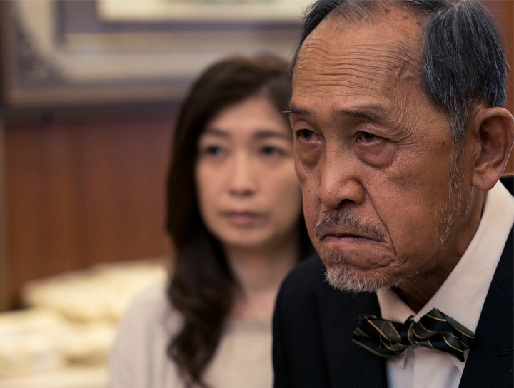 累到吊點滴，小戽斗演活固執父親呼籲：珍惜父母還健在的時光