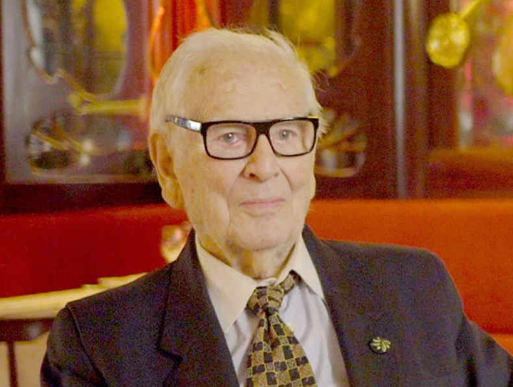 338億接班人鬧三胞？98歲高齡皮爾卡登曝平日喜好：簽支票最快樂