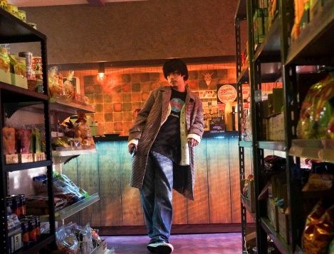 【通往異世界的便利店】導演直呼她看似呆萌，實則是「世界級天才」