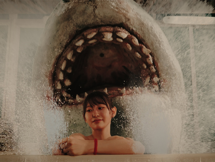 每贊助1000日圓就多一條鯊魚？！【溫泉鯊】日本首部鯊魚特攝災難動作片