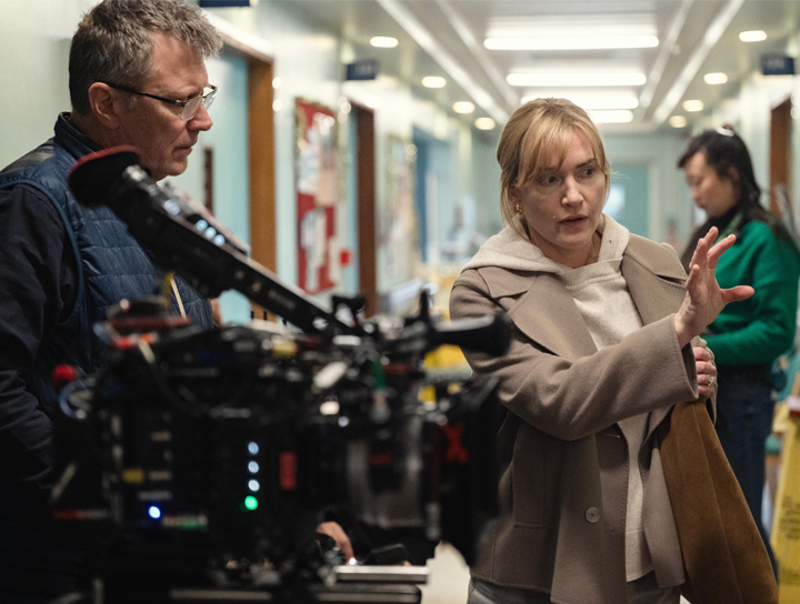 凱特溫絲蕾看了兒子的劇本決定親自執導，一開始卻遭拒絕！