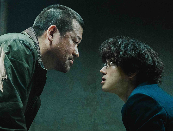 佐藤二朗【爆彈】化身恐怖嫌疑犯，詭異性格連同場演員都直呼快窒息