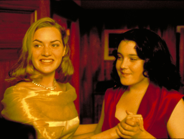 凱特溫絲蕾大爆青少女時期的親吻經驗，有男有女？