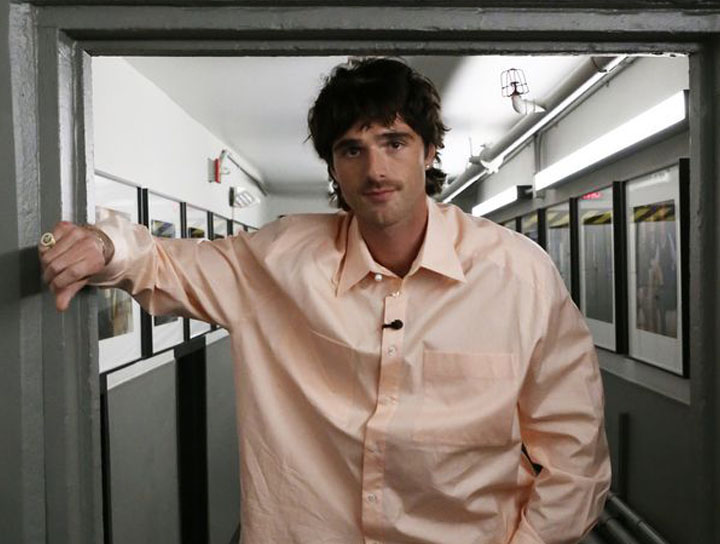 雅各艾洛迪曾開玩笑要用方法演技打造【“咆哮山莊”】傷疤，結果竟成真？