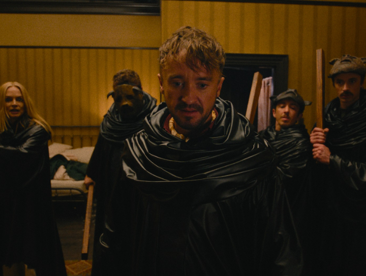 迷因成真！「跩哥馬份」主演【他們要殺你】改拿西瓜刀喊「真好用！」