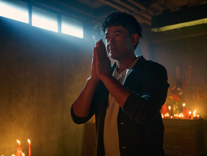 柯叔元狂看殺人魔紀錄片【祭弒】化身「變態陶藝家」