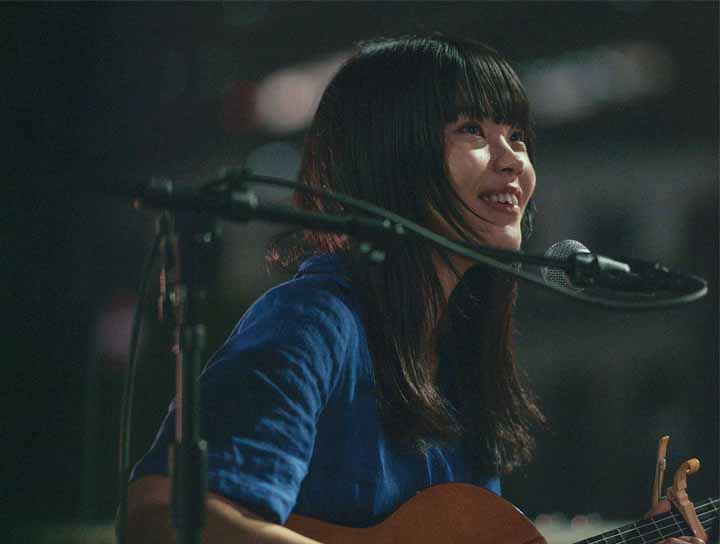 純愛教主岩井俊二欽點！菸嗓系歌手AiNA THE END挑大樑一人分飾兩角